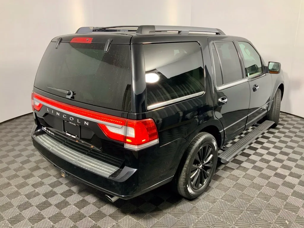 Lincoln Navigator photo 19