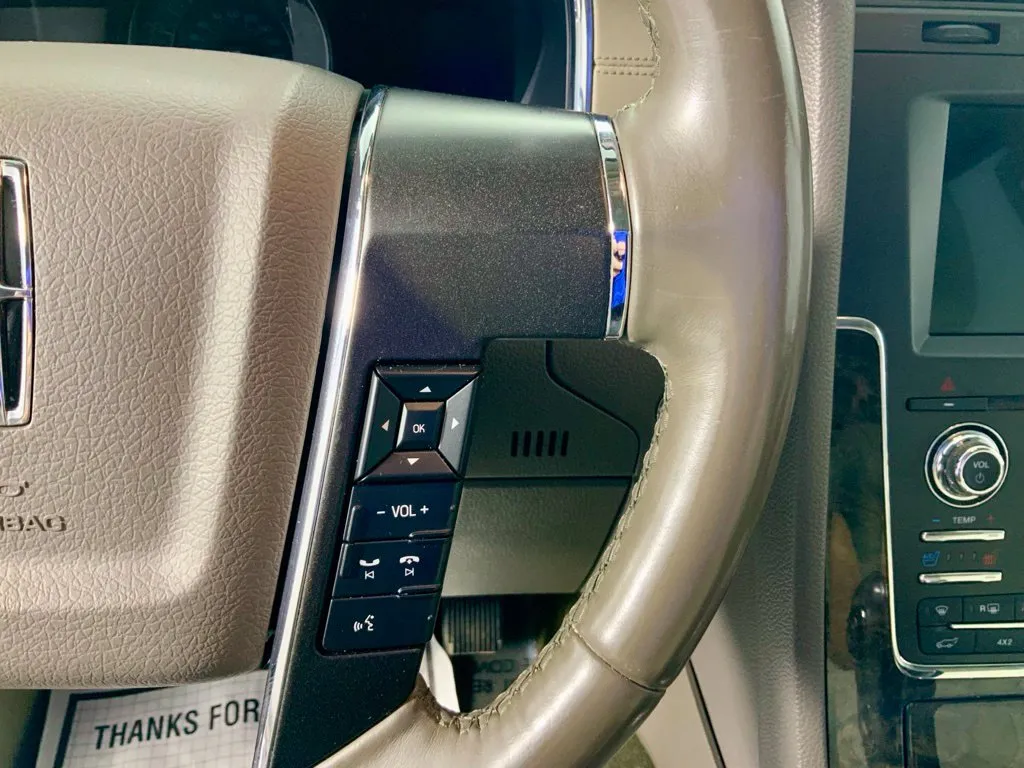 Lincoln Navigator photo 28