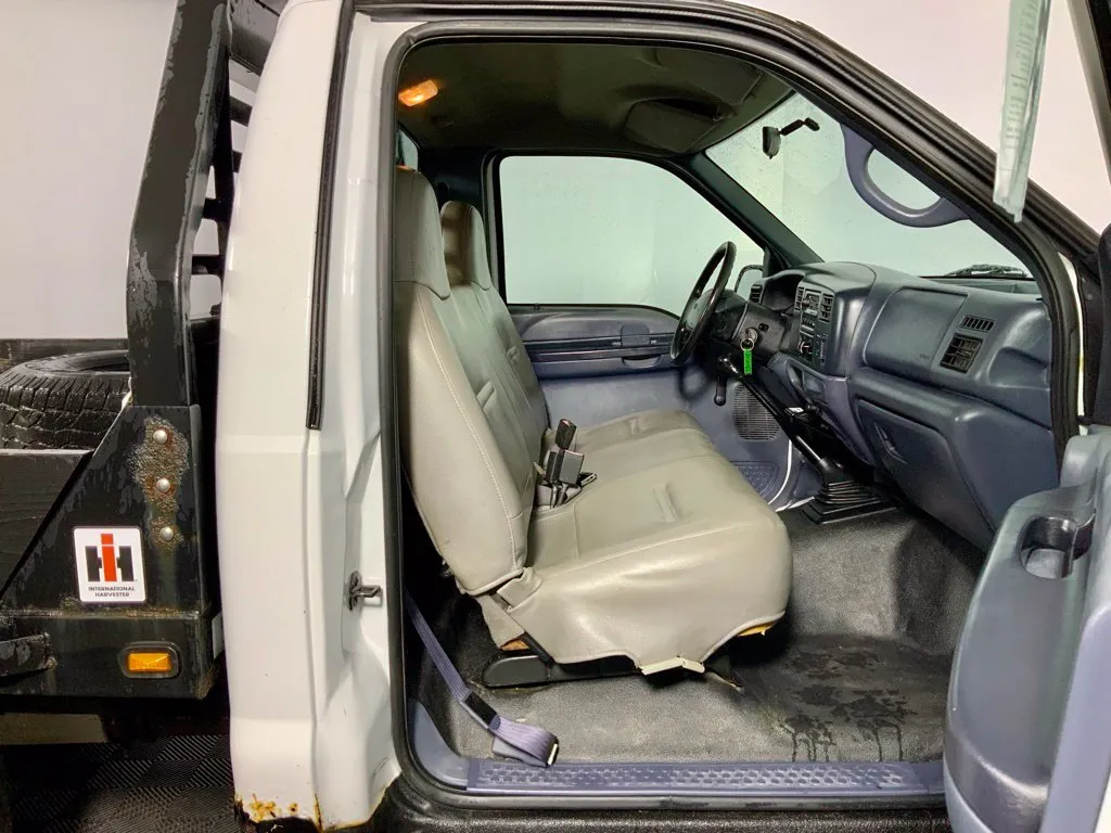 Ford F-250SD photo 23