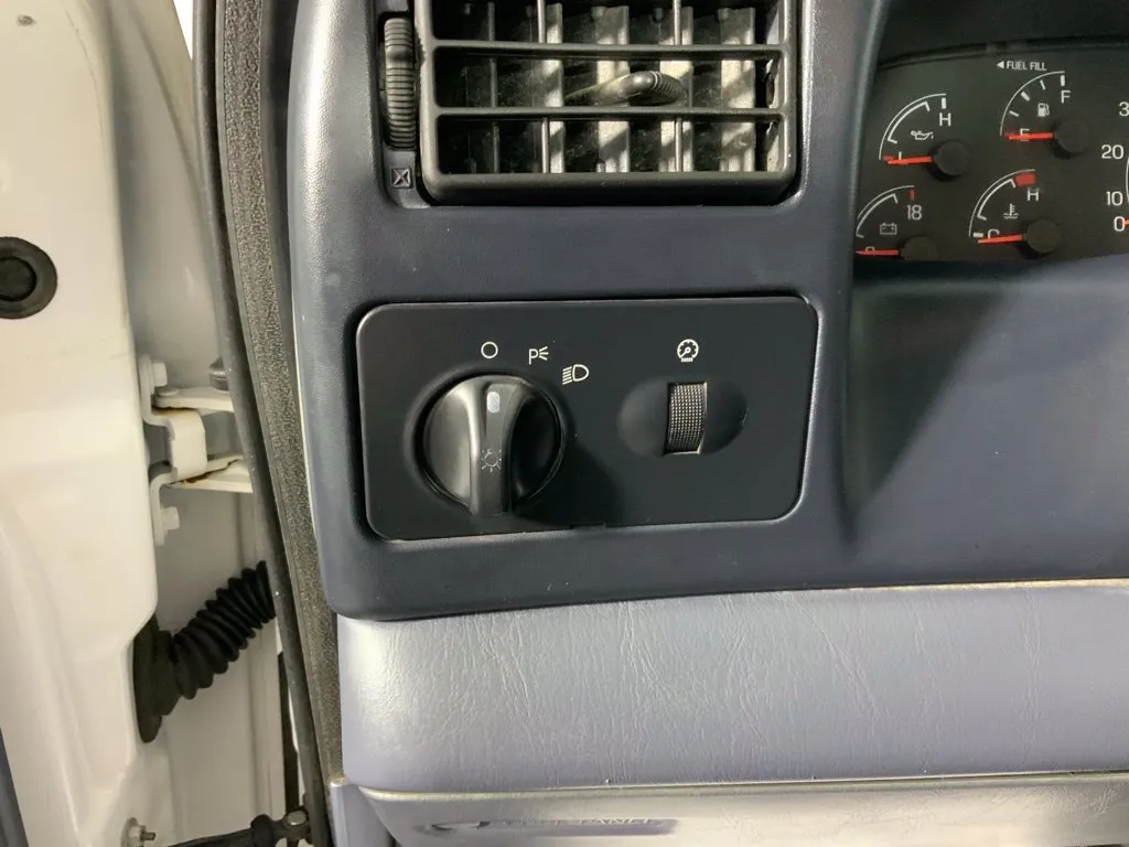 Ford F-250SD photo 18