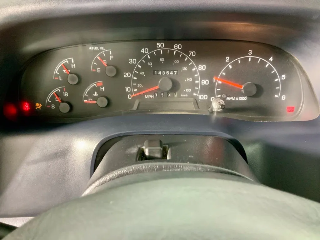 Ford F-250SD photo 21