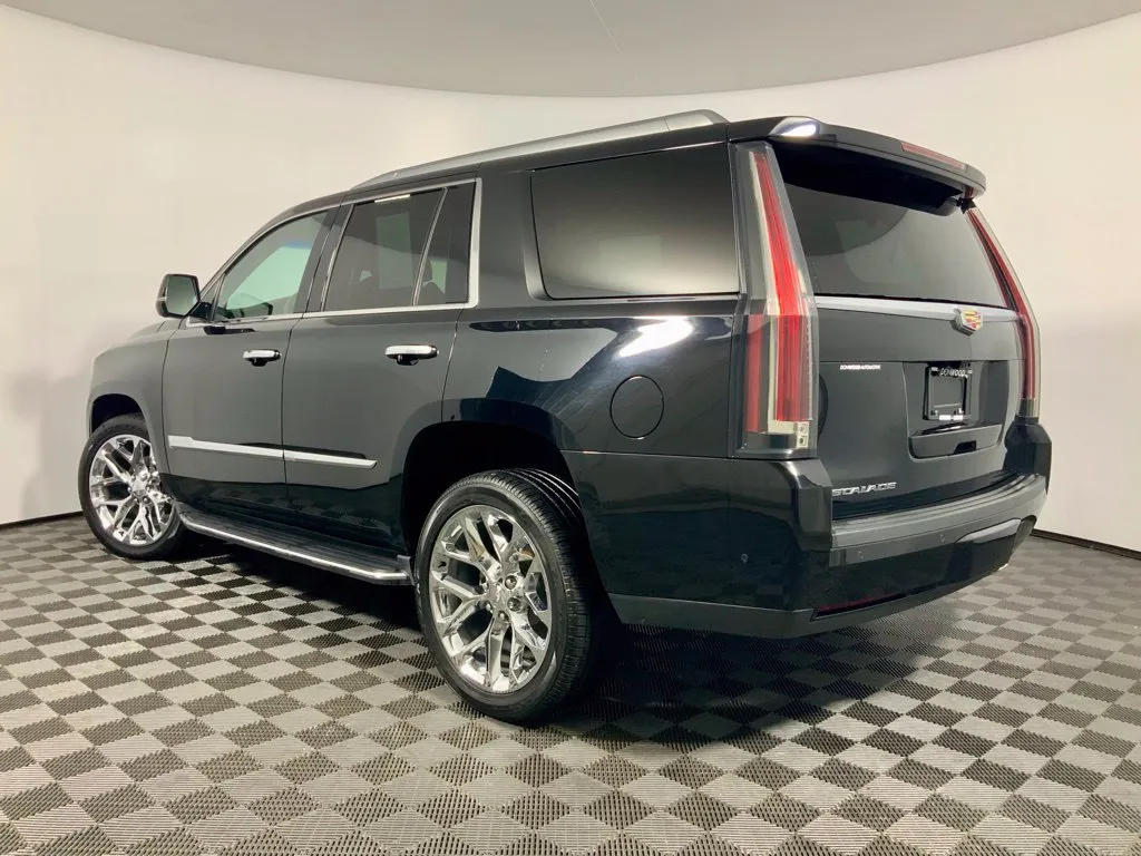 Cadillac Escalade photo 13