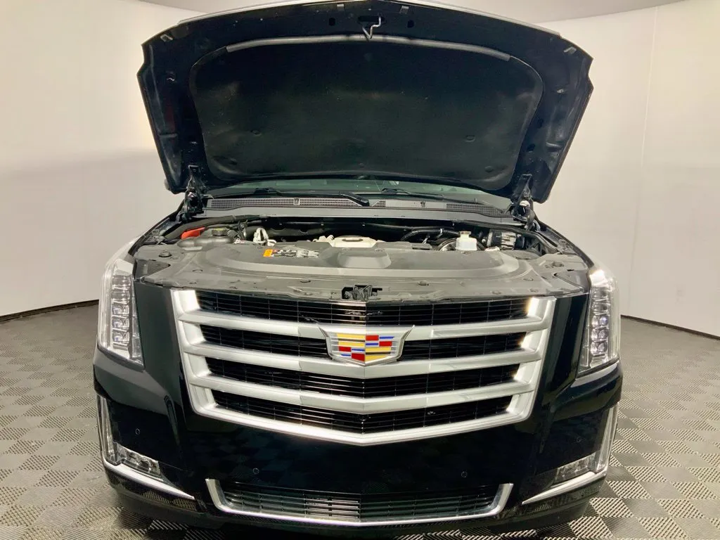 Cadillac Escalade photo 8
