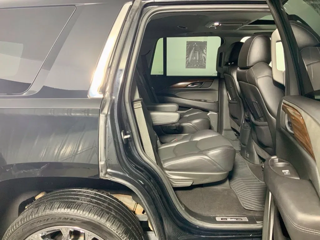 Cadillac Escalade photo 34