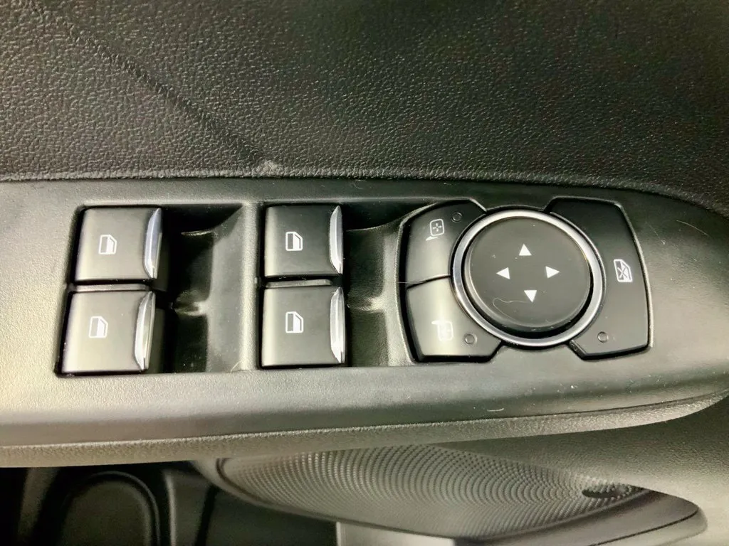 Ford Escape photo 22