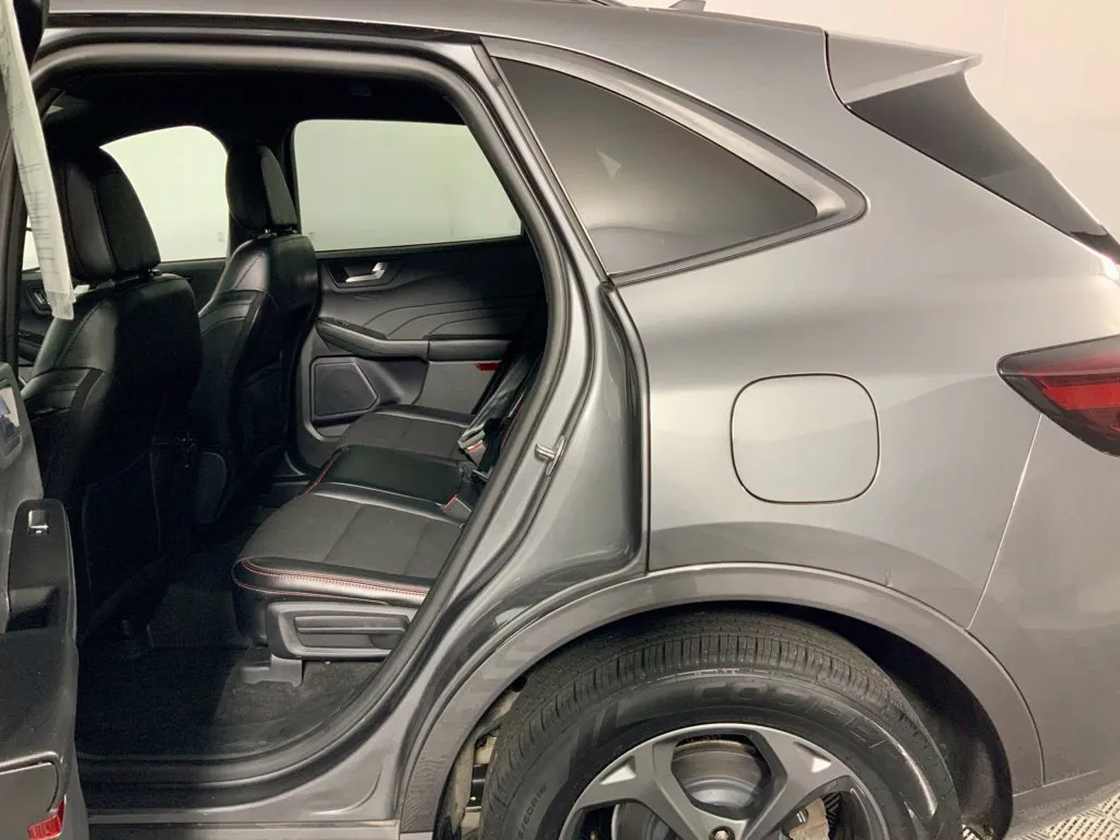 Ford Escape photo 30