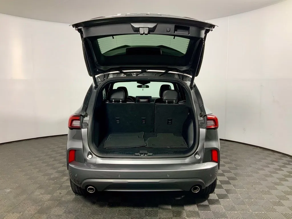 Ford Escape photo 16