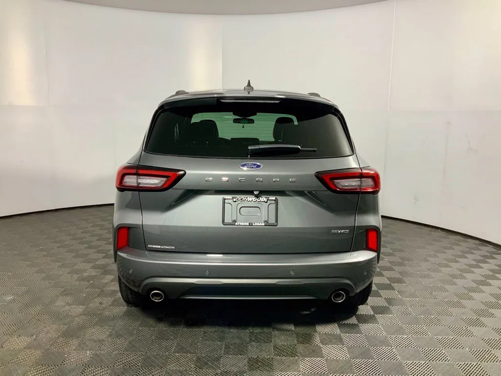 Ford Escape photo 14