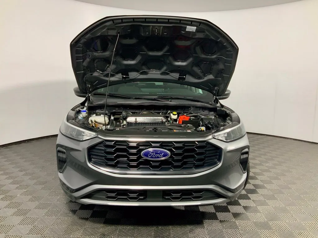 Ford Escape photo 7