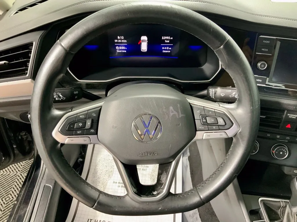 Volkswagen Jetta photo 23