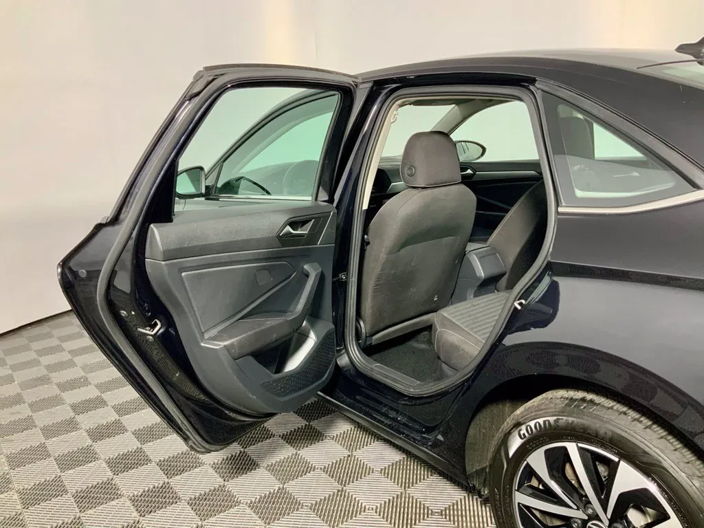 Volkswagen Jetta photo 26