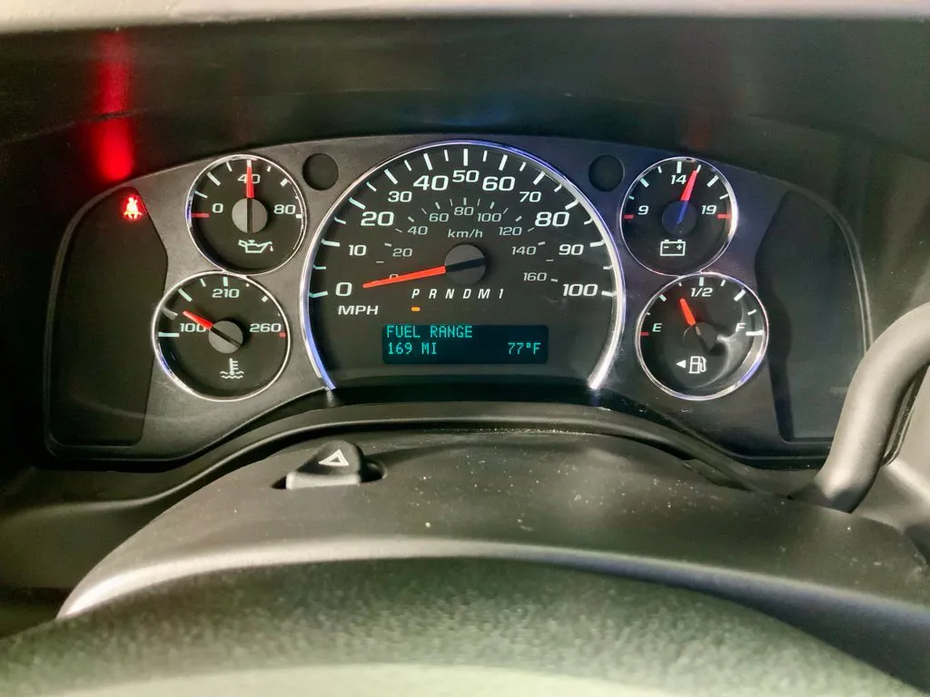 Chevrolet Express photo 26