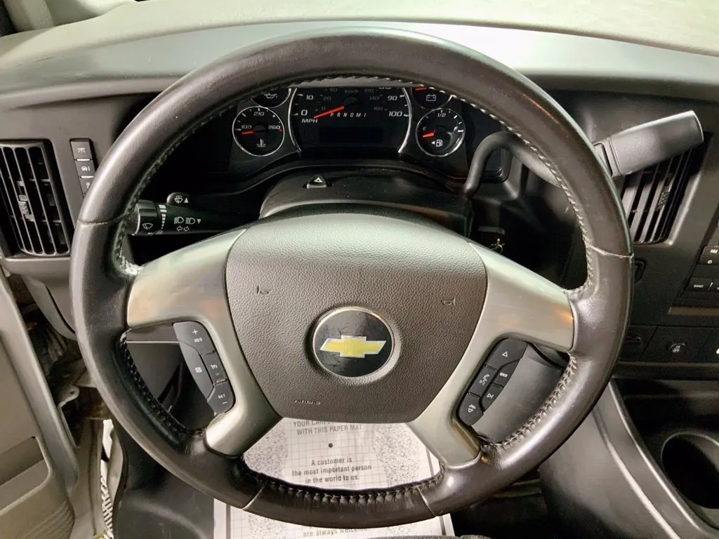 Chevrolet Express photo 23
