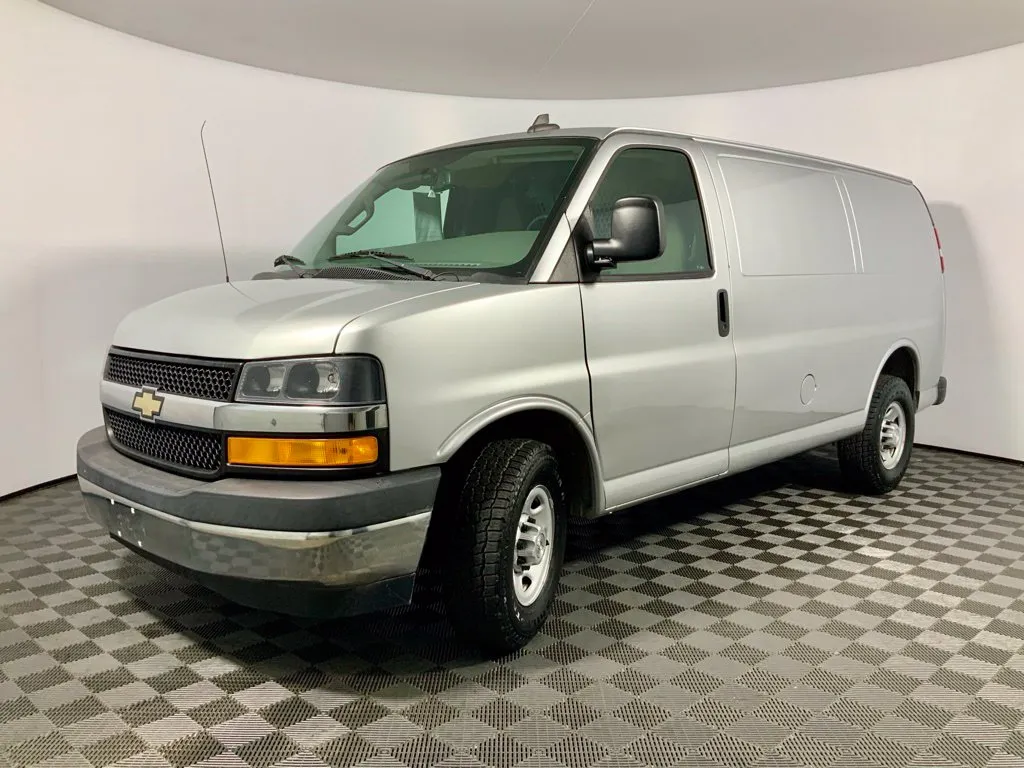 Chevrolet Express photo 8