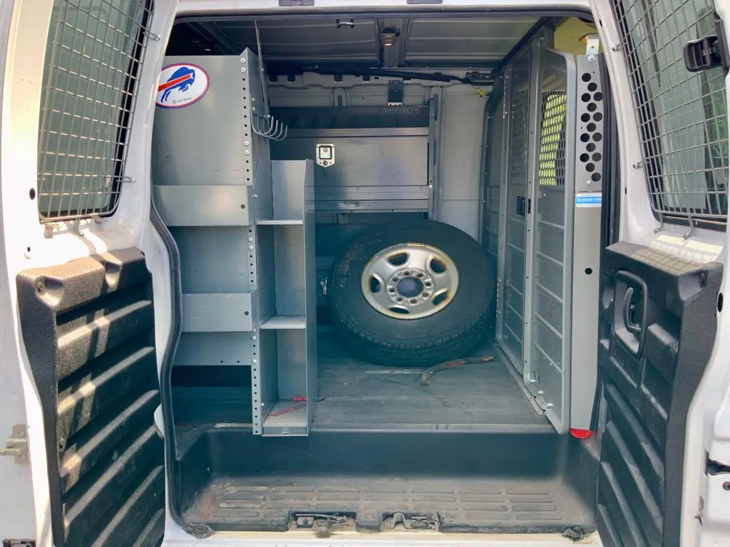 Chevrolet Express photo 22