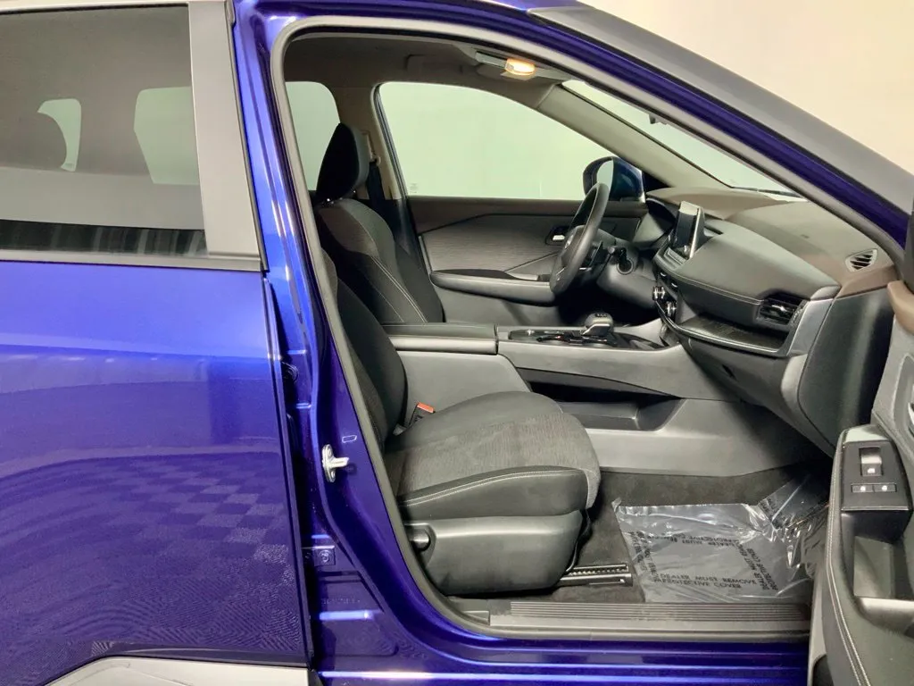 Nissan Rogue photo 34