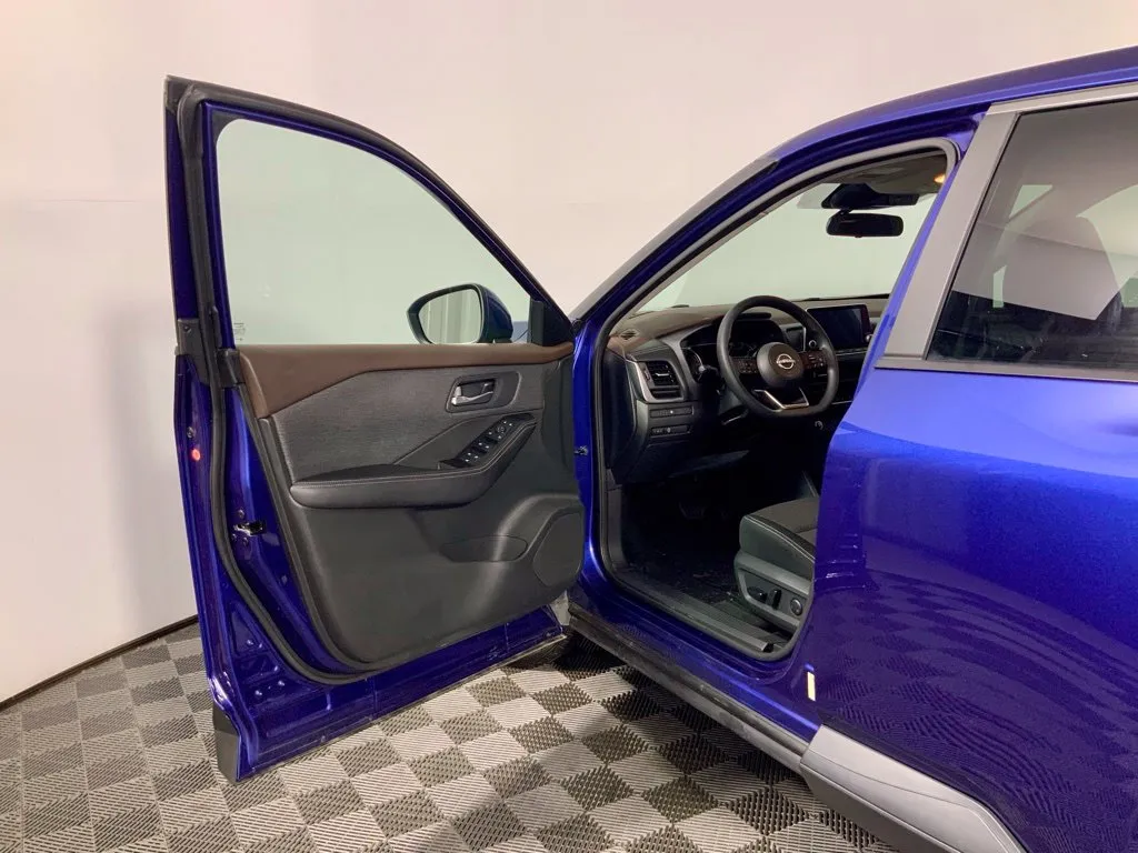 Nissan Rogue photo 18