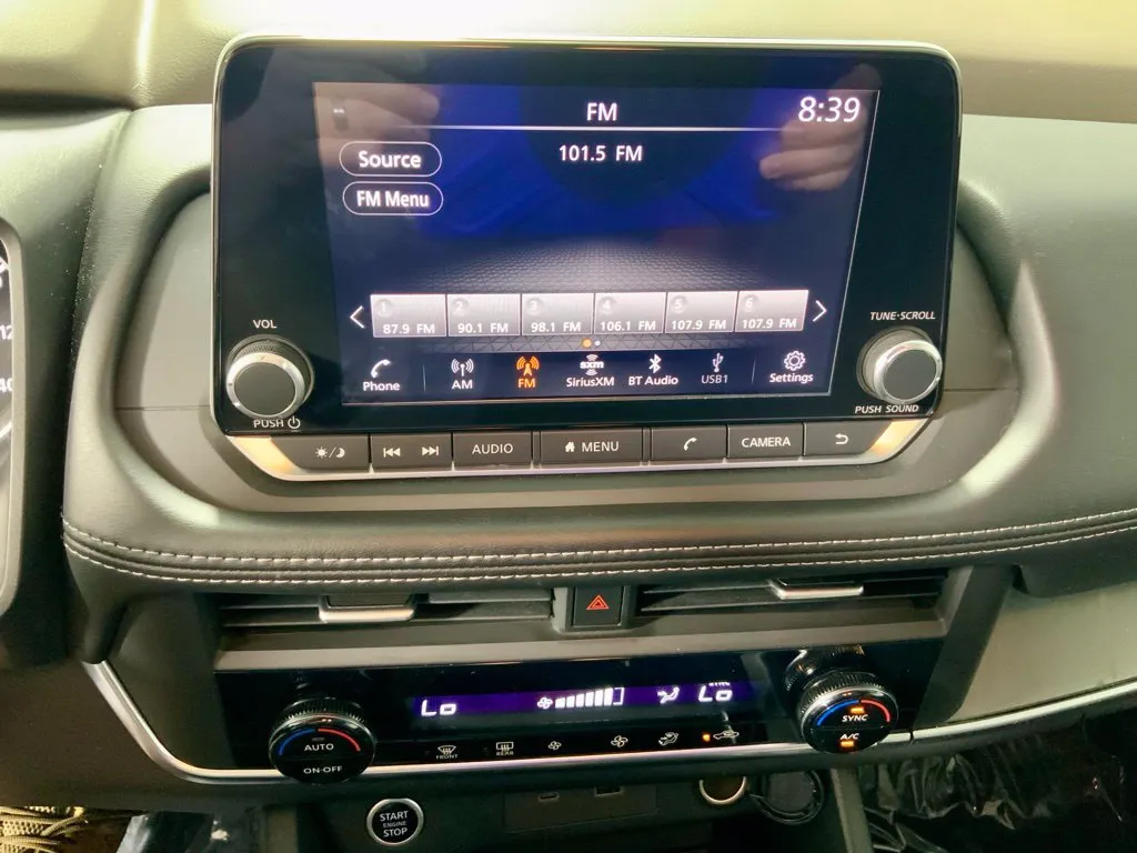 Nissan Rogue photo 23