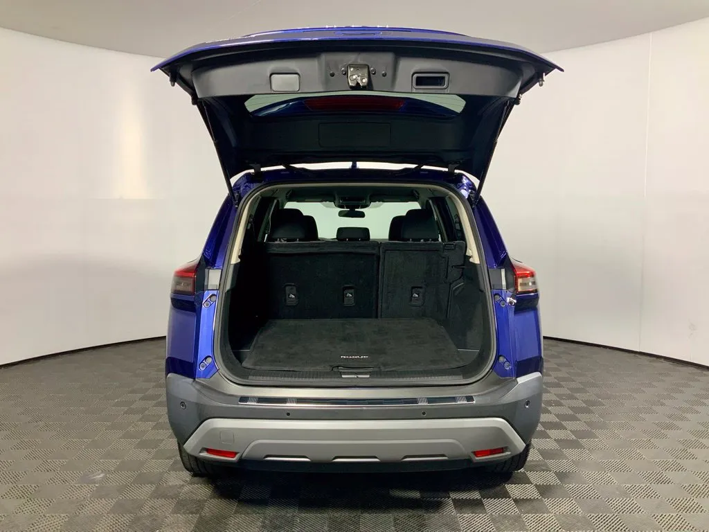 Nissan Rogue photo 14