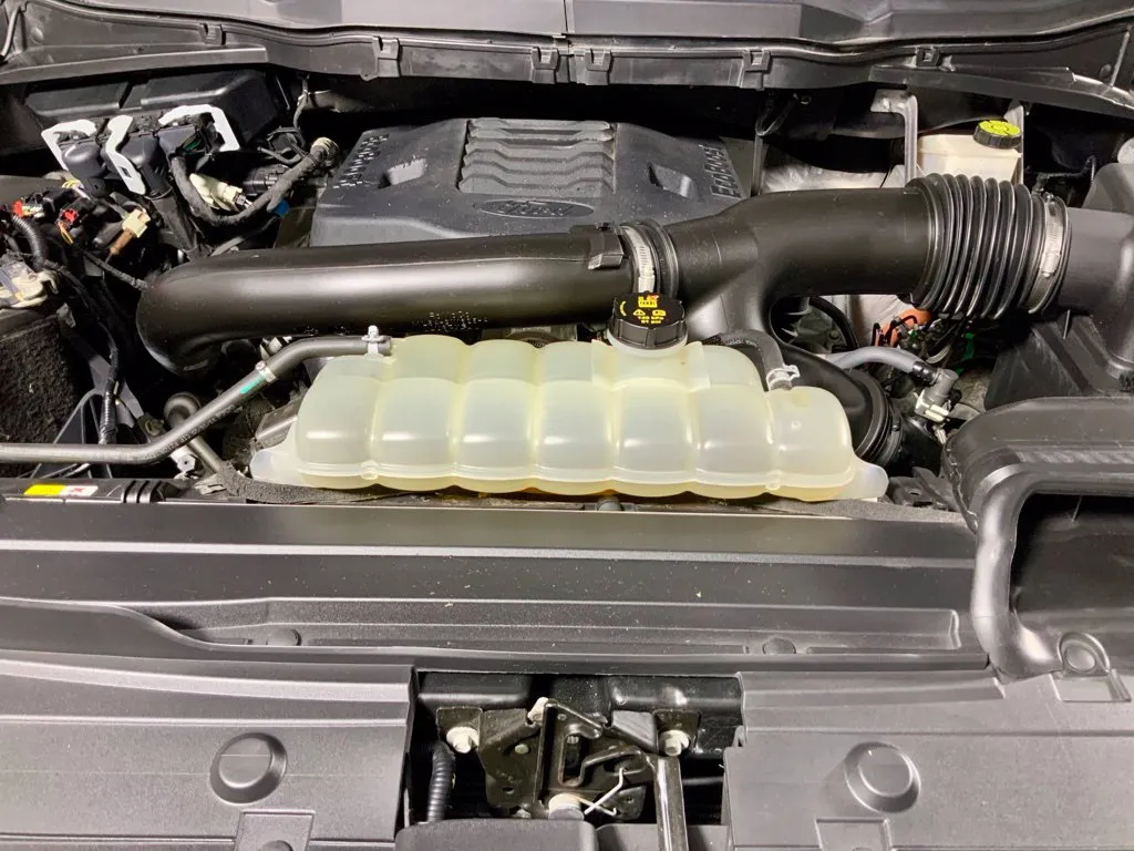 Ford F-150 photo 8