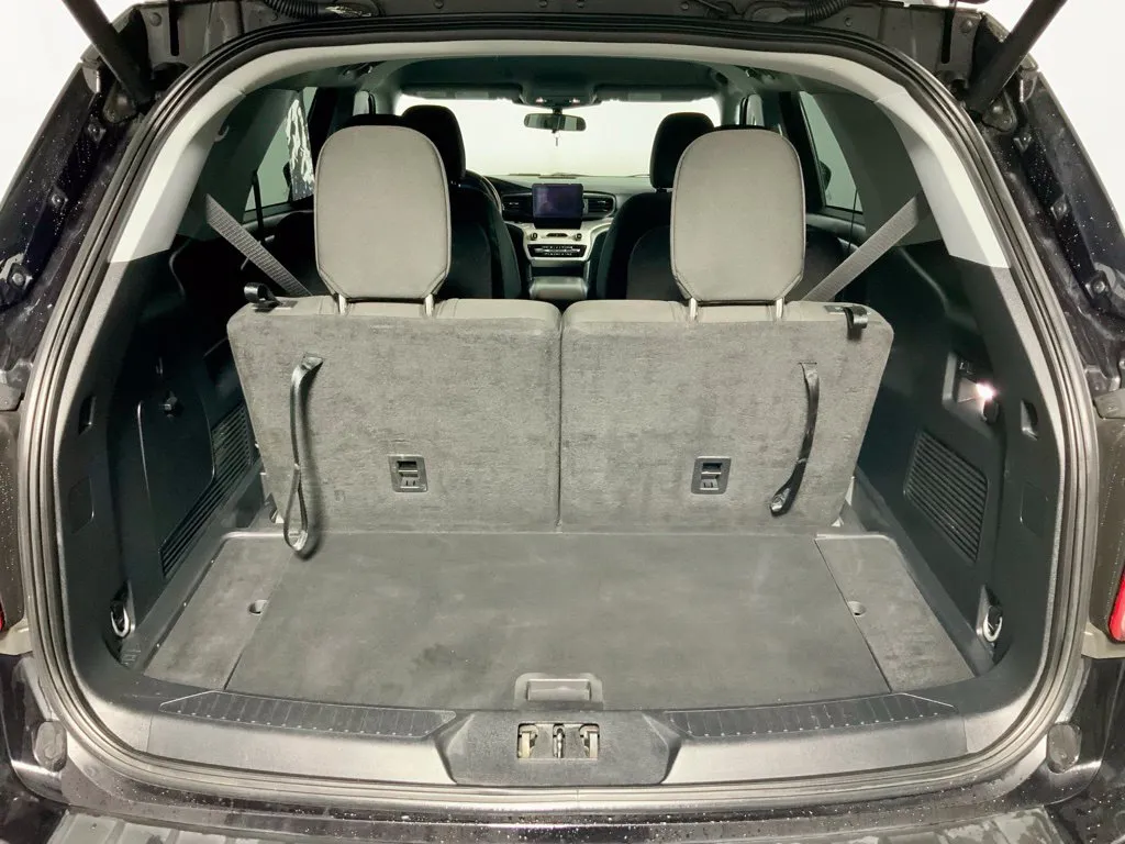 Ford Explorer photo 28