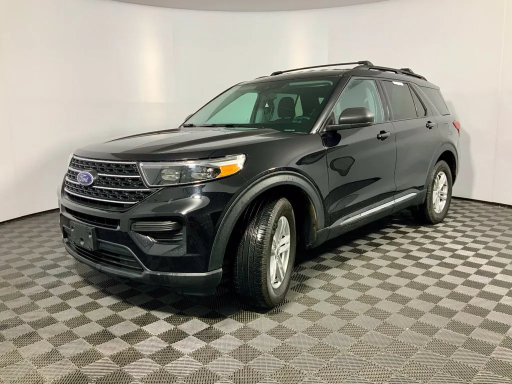 Ford Explorer photo 8