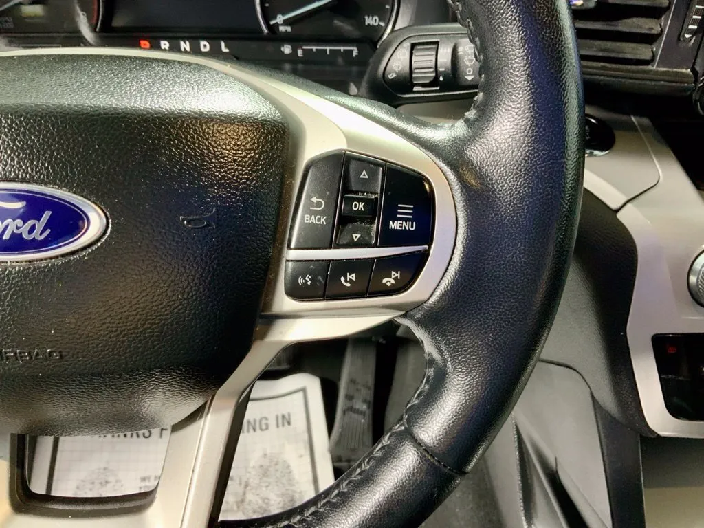 Ford Explorer photo 26