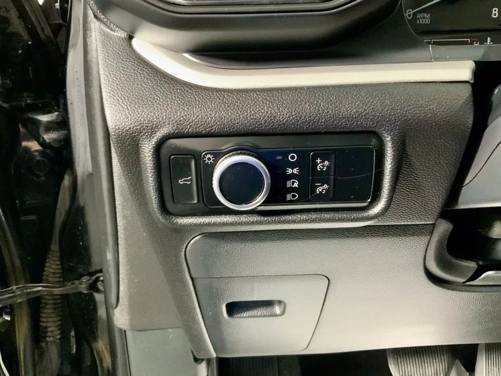 Ford Explorer photo 22