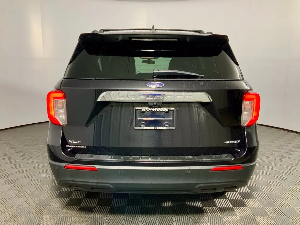 Ford Explorer photo 13