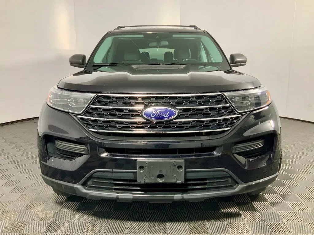Ford Explorer photo 4
