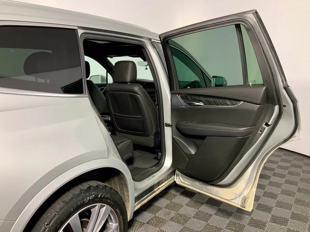 Cadillac XT6 photo 33