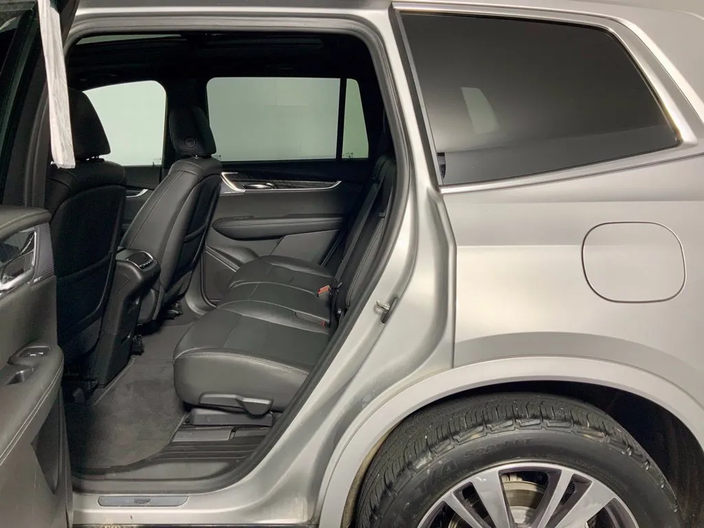 Cadillac XT6 photo 31