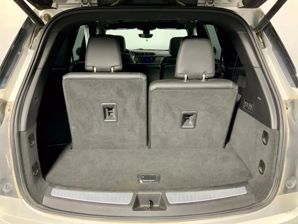 Cadillac XT6 photo 32