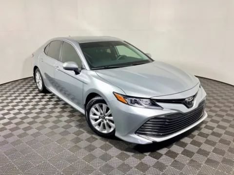 More photos of 2020 Toyota Camry LE at Don Wood Ford Lincoln, OH