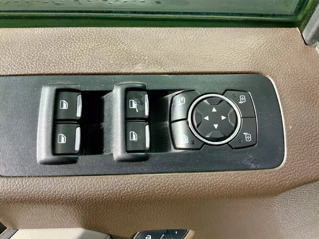 Ford F-150 photo 22