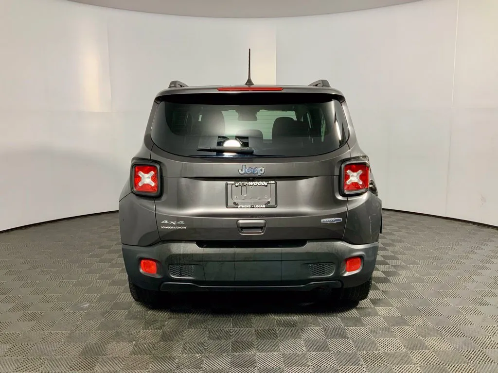 Jeep Renegade photo 13