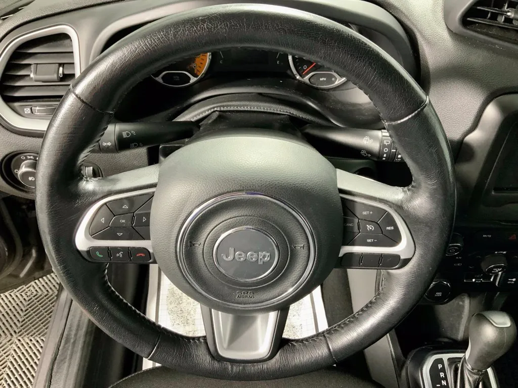 Jeep Renegade photo 24