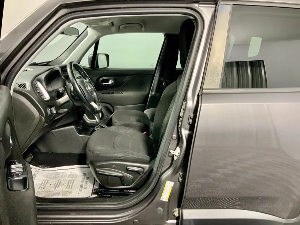 Jeep Renegade photo 19