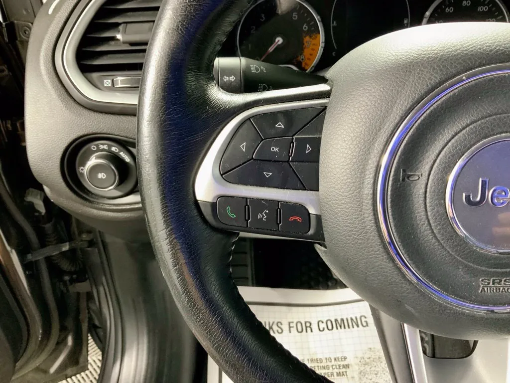 Jeep Renegade photo 25