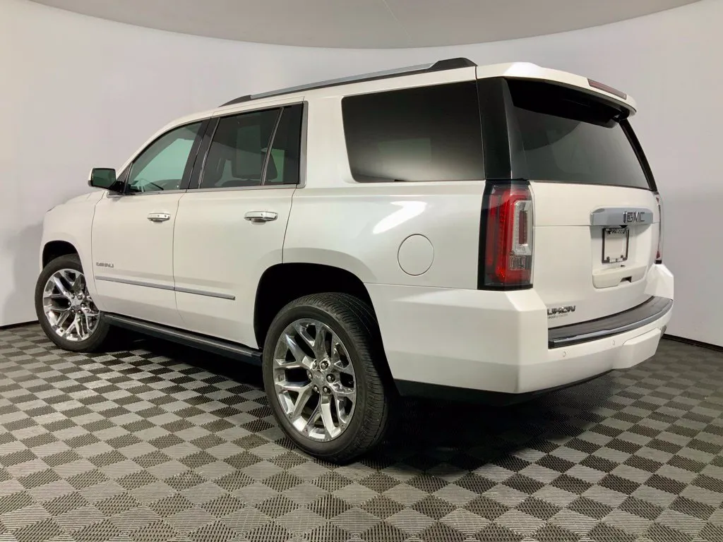 GMC Yukon photo 13