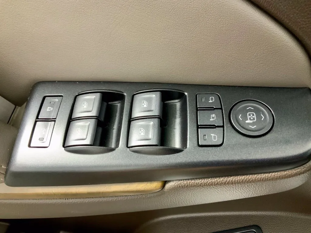 GMC Yukon photo 23