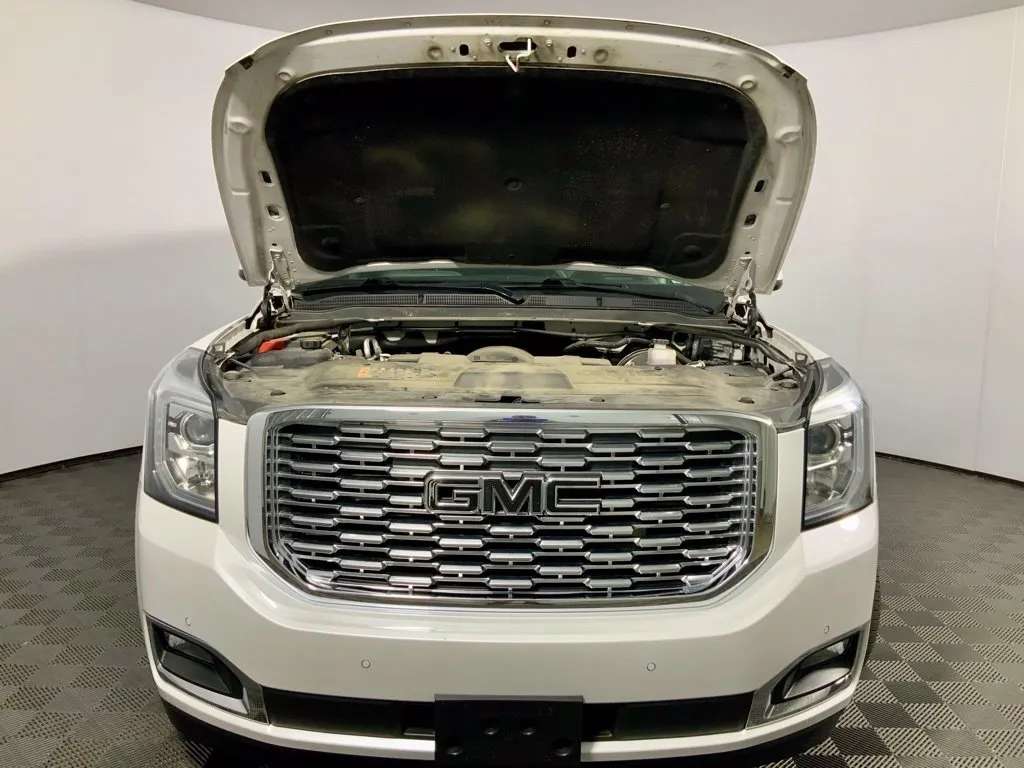 GMC Yukon photo 8