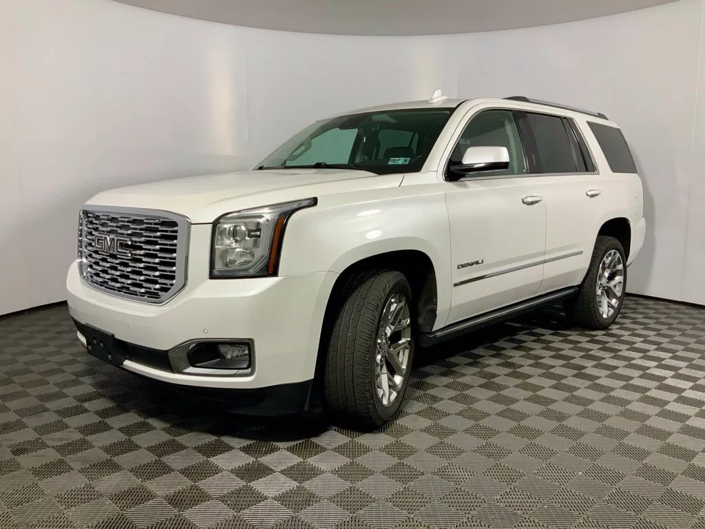 GMC Yukon photo 11