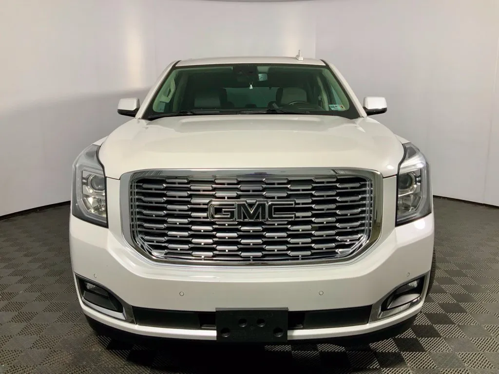 GMC Yukon photo 7