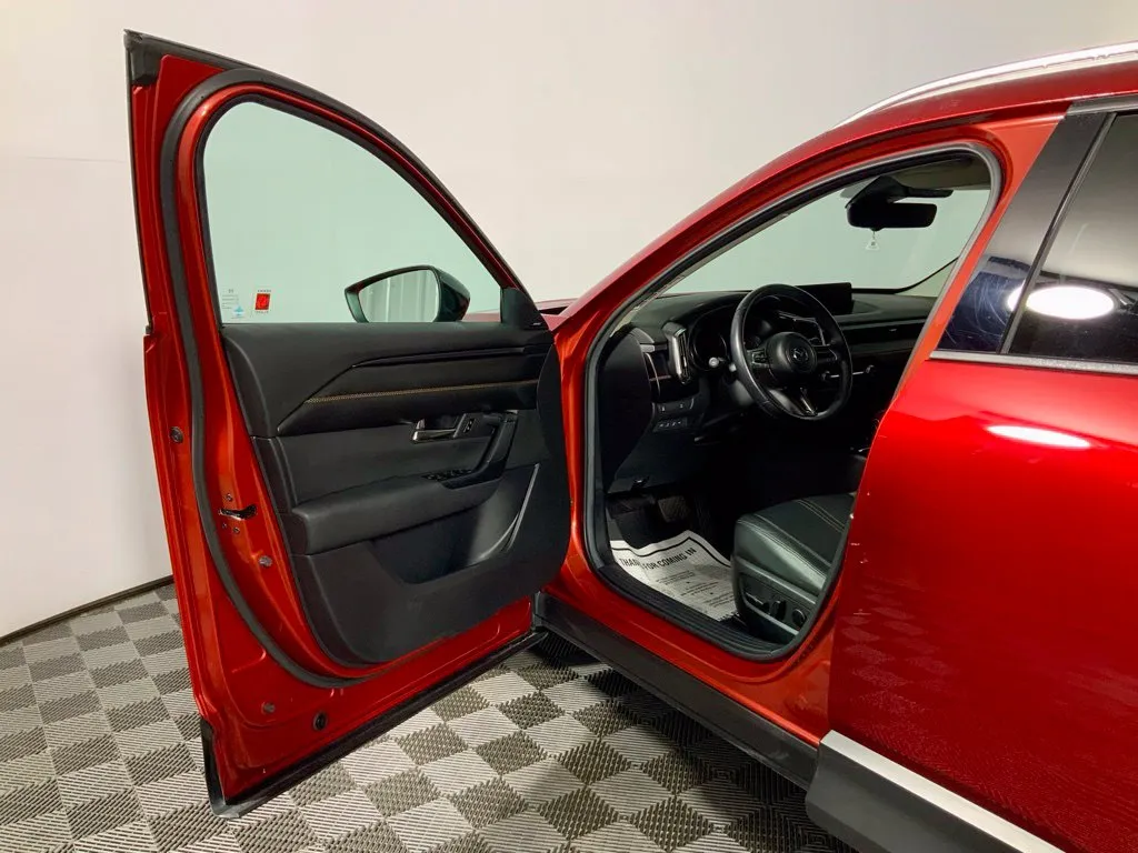 Mazda CX-50 photo 18
