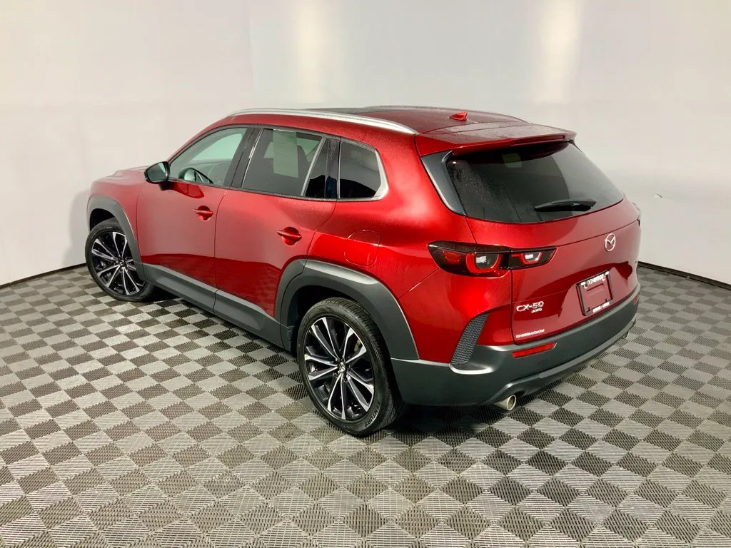 Mazda CX-50 photo 12