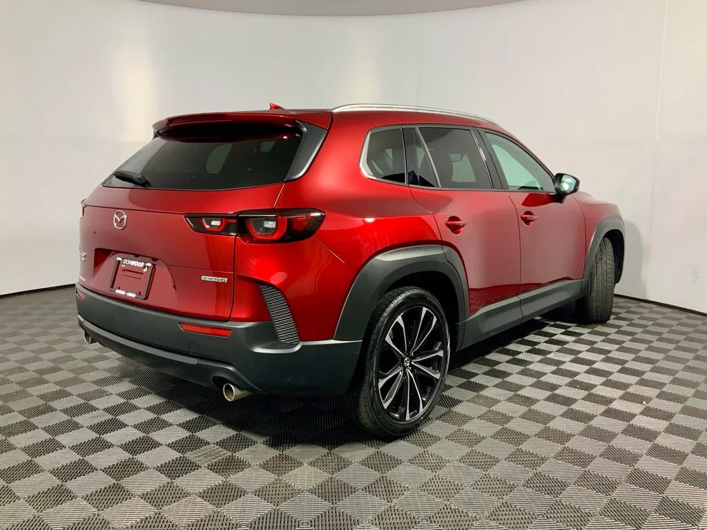 Mazda CX-50 photo 16