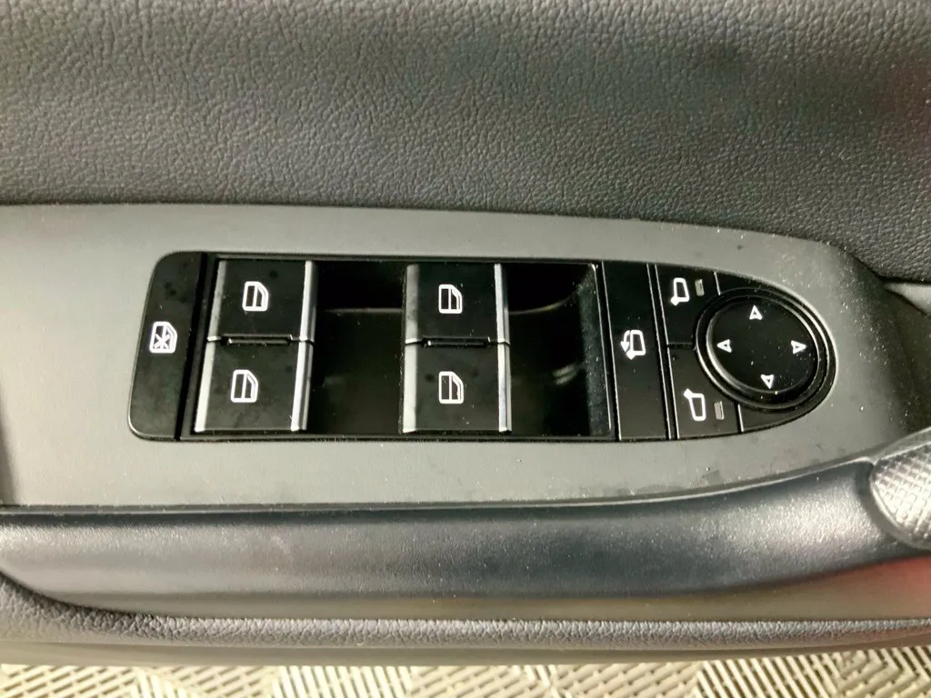 Mazda CX-50 photo 21