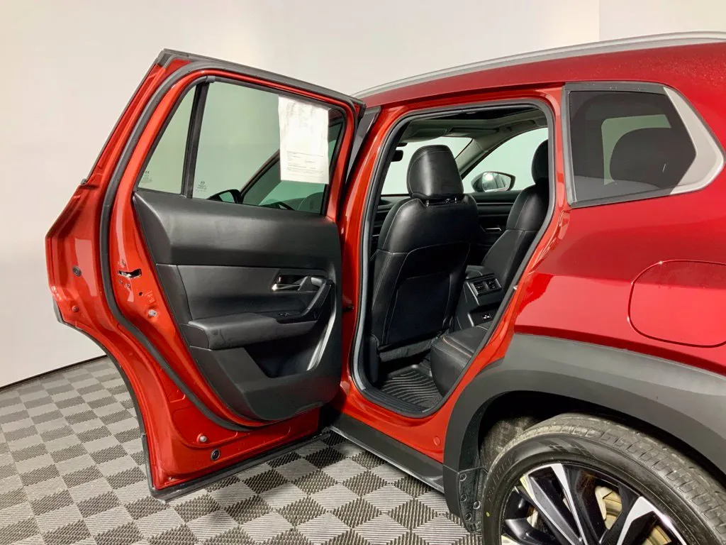 Mazda CX-50 photo 28