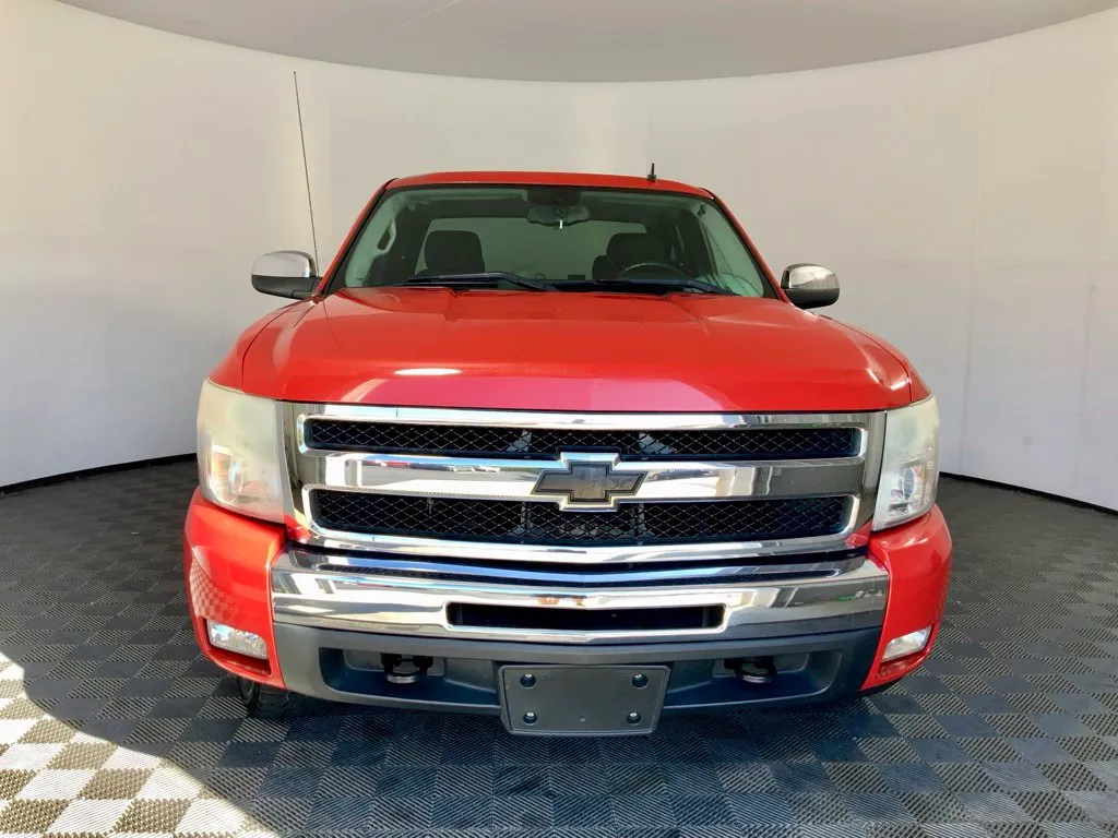 Chevrolet Silverado photo 4